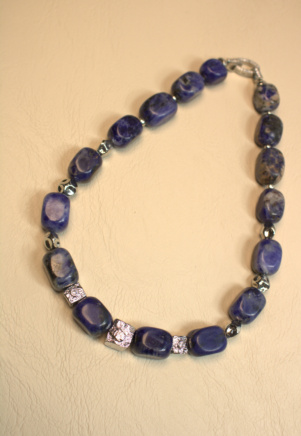 Чокер из содалита «Синий меридиан»