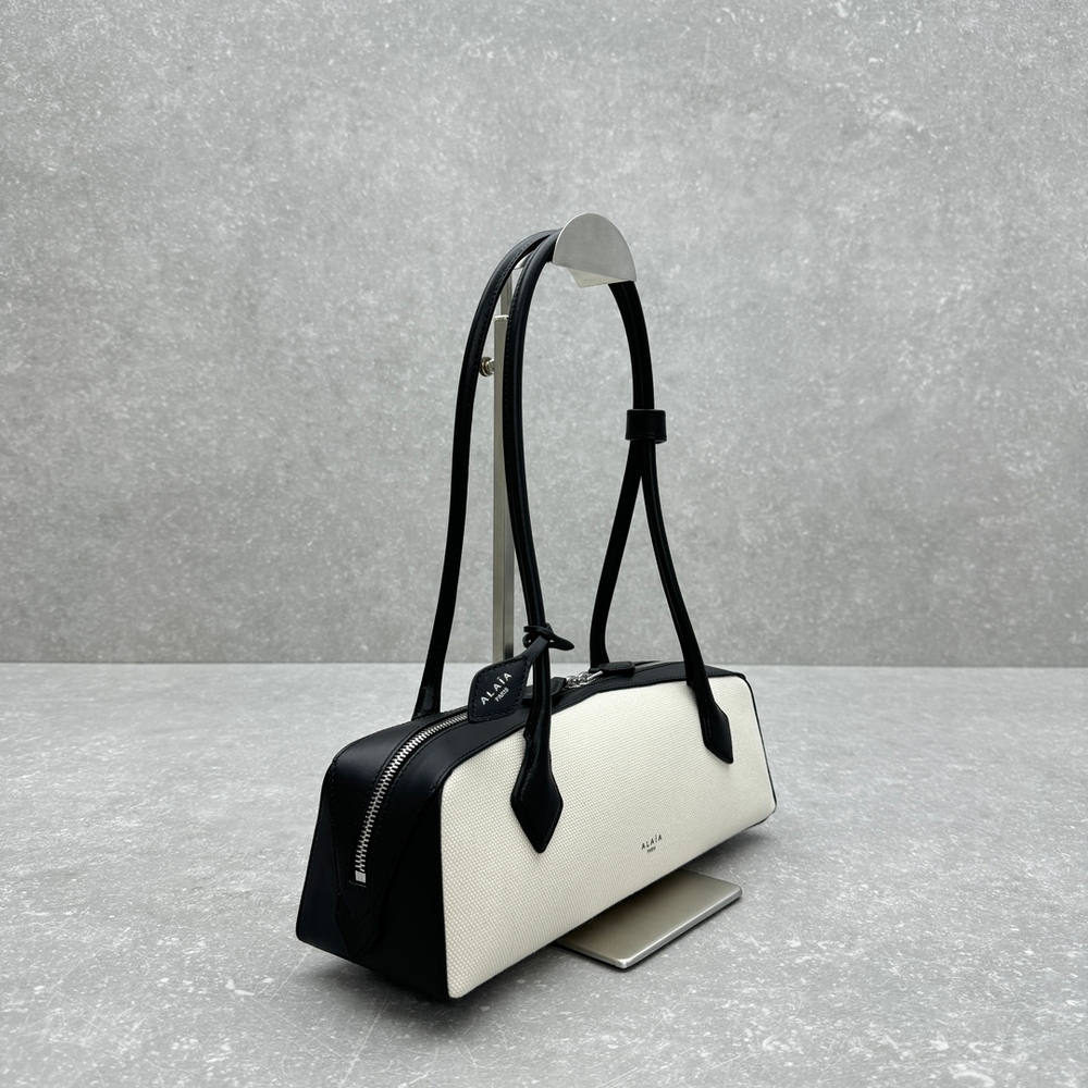 Alaia Le Teckel Medium Bag 33 cm