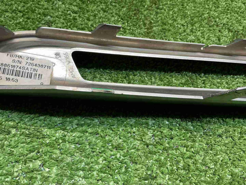 Накладка ПТФ правая Mercedes M W166 (11-15) AMG