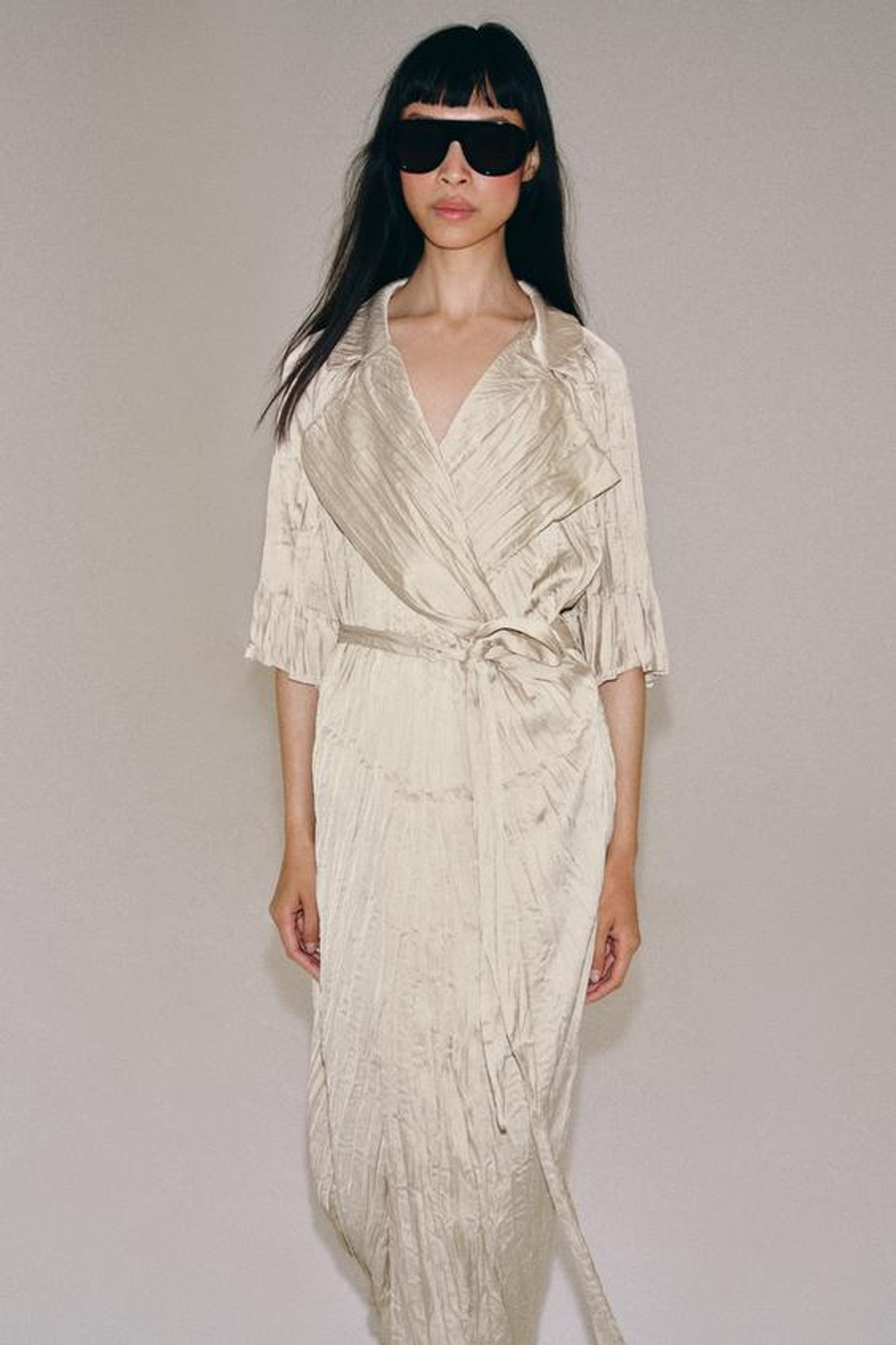 ZARA ПЛАТЬЕ ПЛИССИРОВАННОЕ С ПОЯСОМ — ZW COLLECTION, КАВА