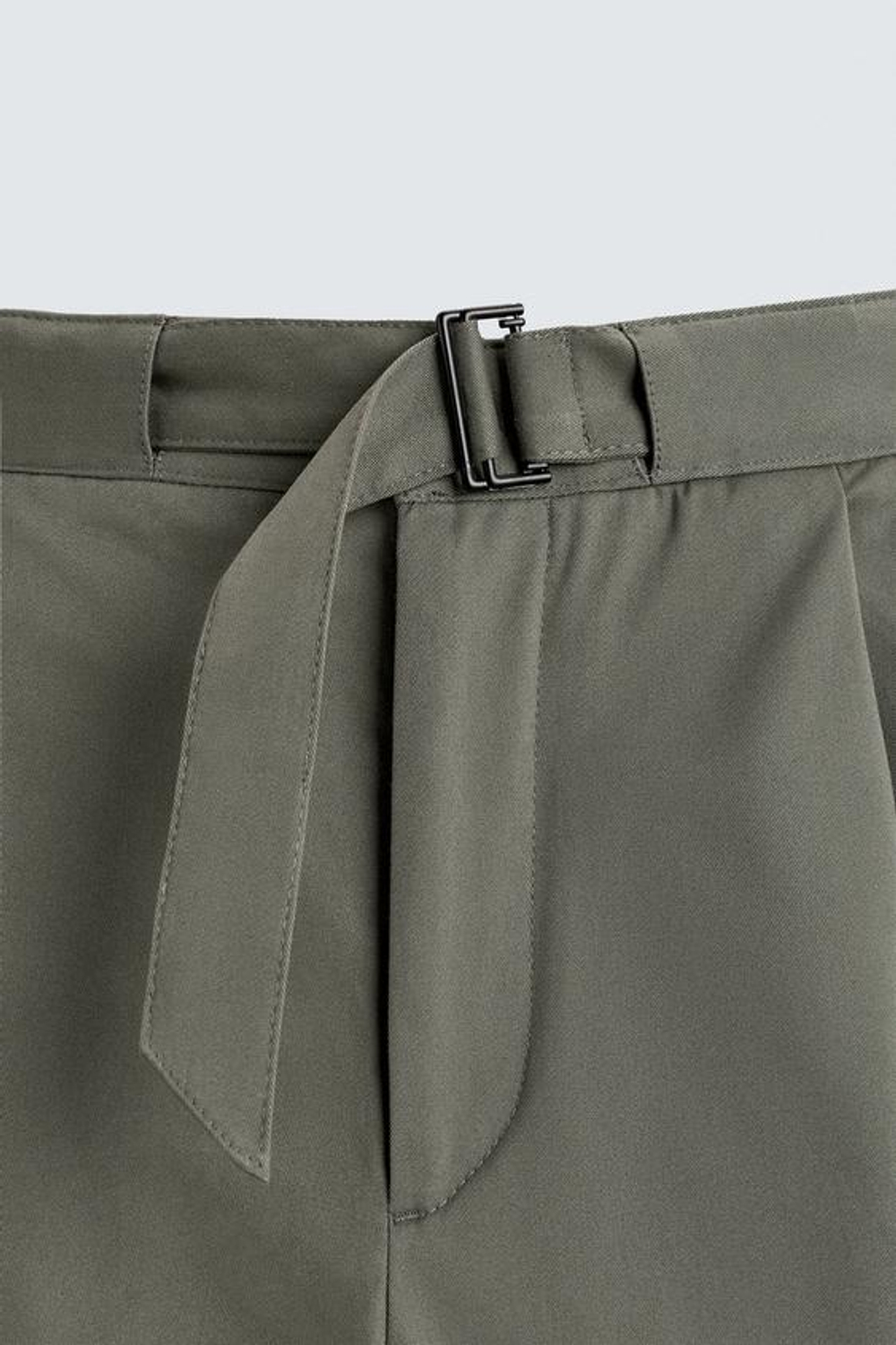 ZARA ШОРТЫ RELAXED FIT С СКЛАДКАМИ И РЕМНЕМ, ХАКИ