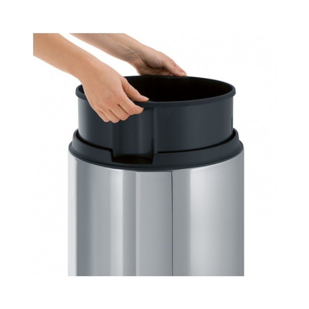 Ведро для мусора Brabantia Touch Bin полированная сталь 45л загрузка