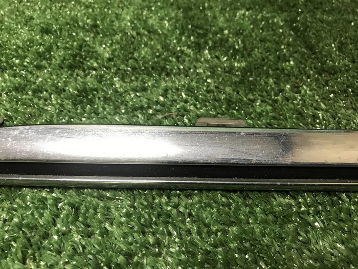 Молдинг решетки радиатора Mercedes E W213 (16-21)