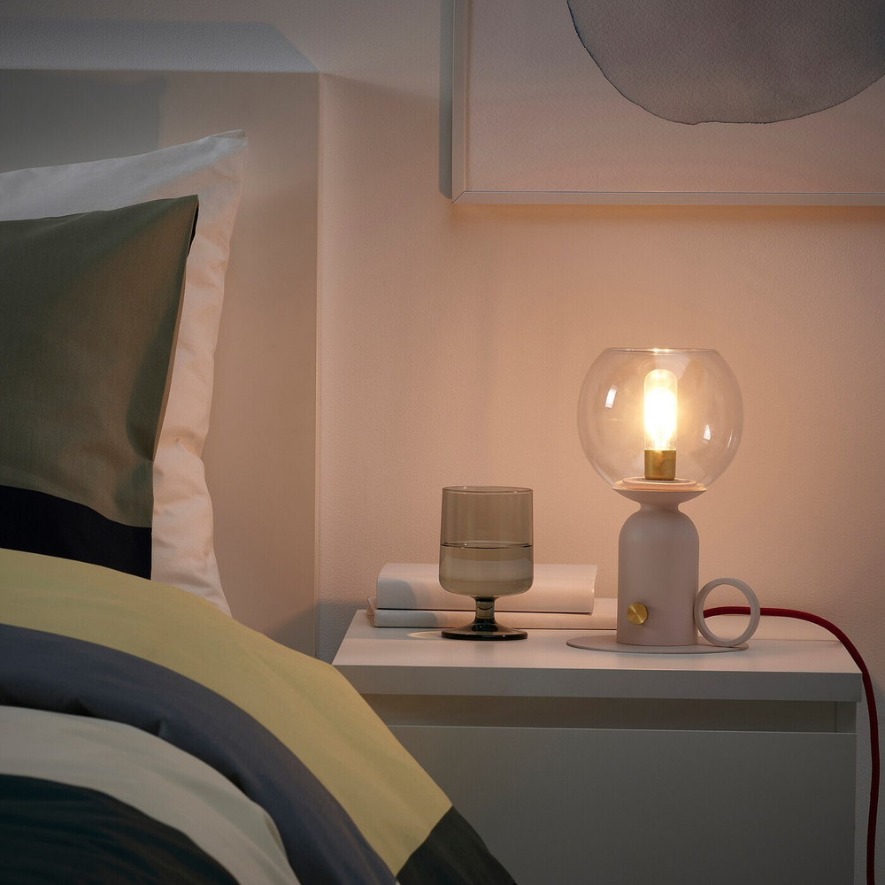 IKEA ÅSKMULLER  (ИКЕА ÅСКМУЛЛЕР)  -  Настольная лампа, диммируемый свет розовый/красный, 24 см