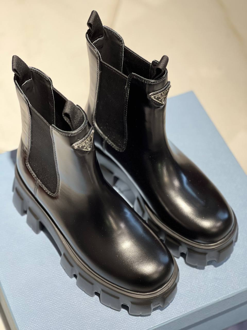 Ботинки Prada