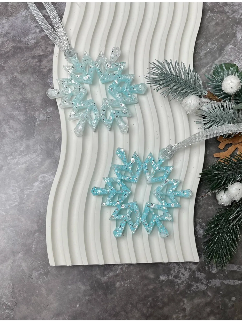 Набор новогодних елочных игрушек Снежинки