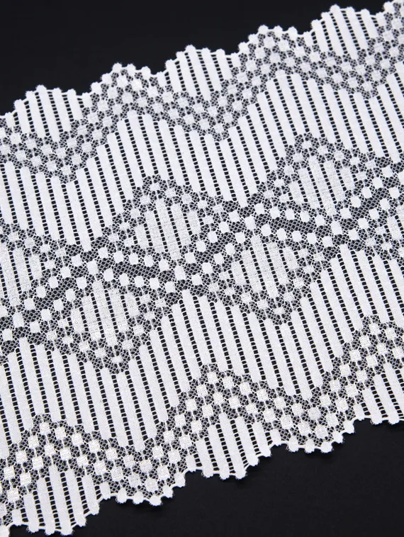 1367 Кружево эластичное 20 см, Италия, геометрия, белый
