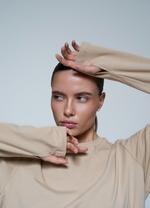 Лонгслив с вырезом под палец