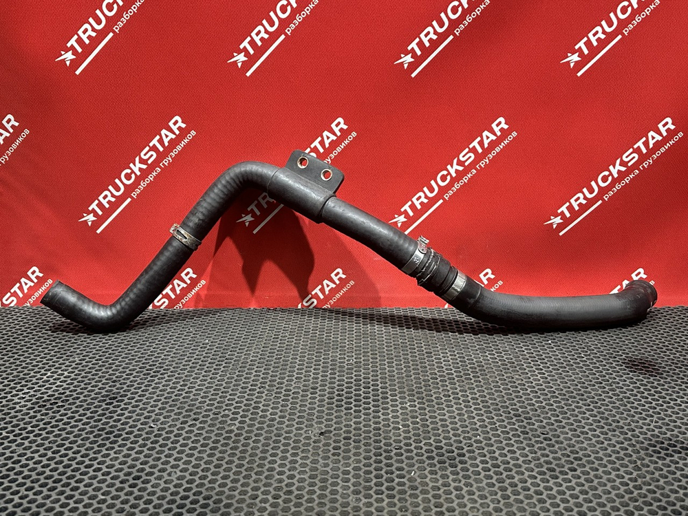 Патрубок системы охлаждения