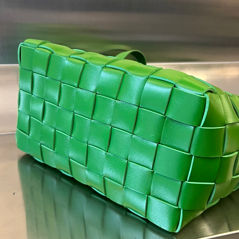 Bottega Veneta Bowling Cassette 28 cm