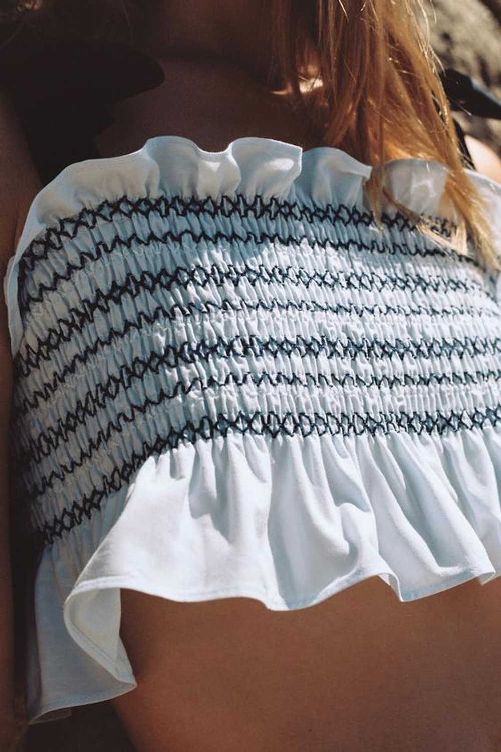 ZARA ТОП С ЗАВЯЗКАМИ И ЖАТКОЙ, СИНИЙ/БЕЛЫЙ