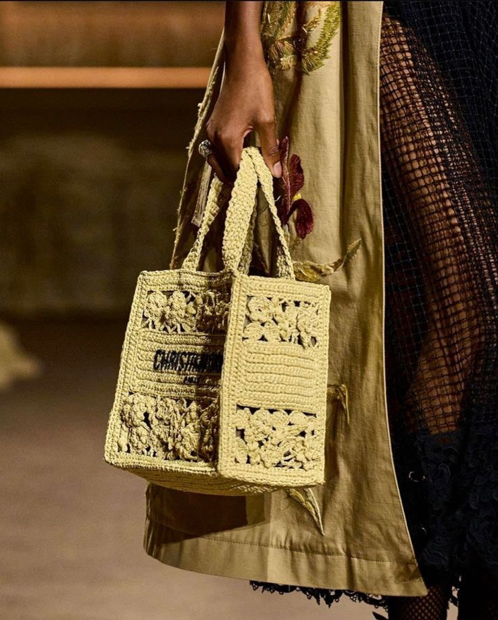 Сумка Christian Dior из рафии подробный видео мастер-класс