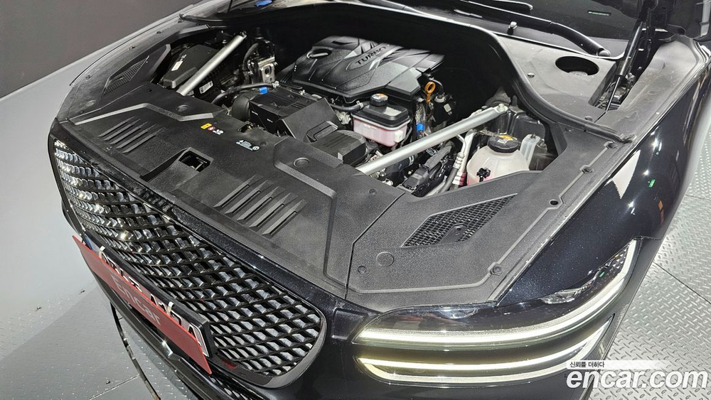 Genesis GV70 2.5T Бензин 2WD (07.2022)