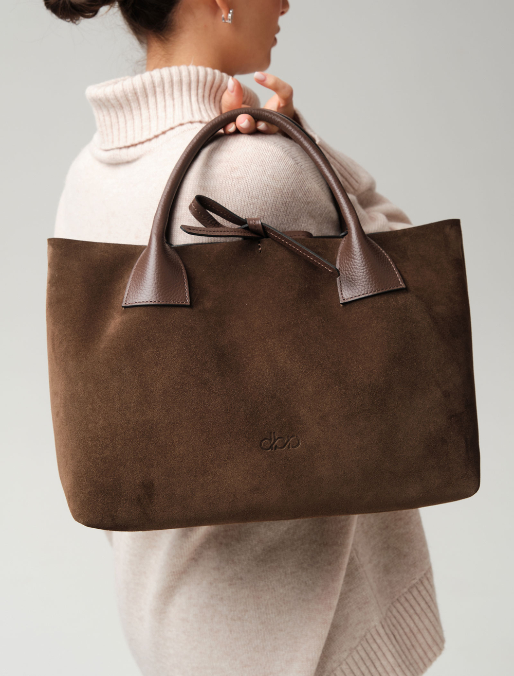 Замшевая сумка Iris DBR 31372 кофе