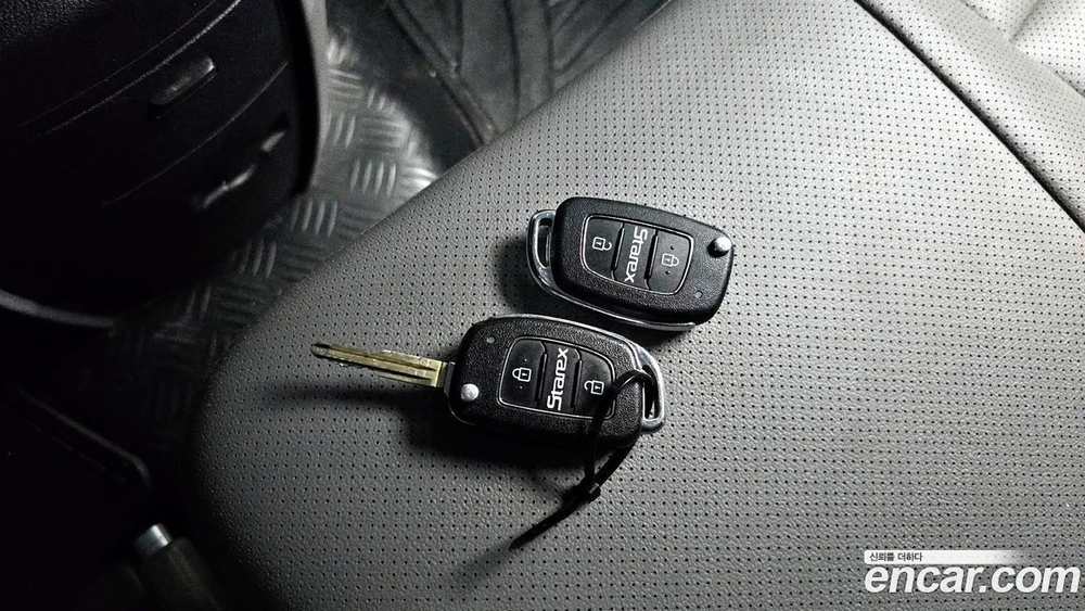 Hyundai The New Grand Starex Van 3-х местный (12.2020)
