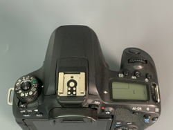 Canon EOS 77D 33.000 кадров