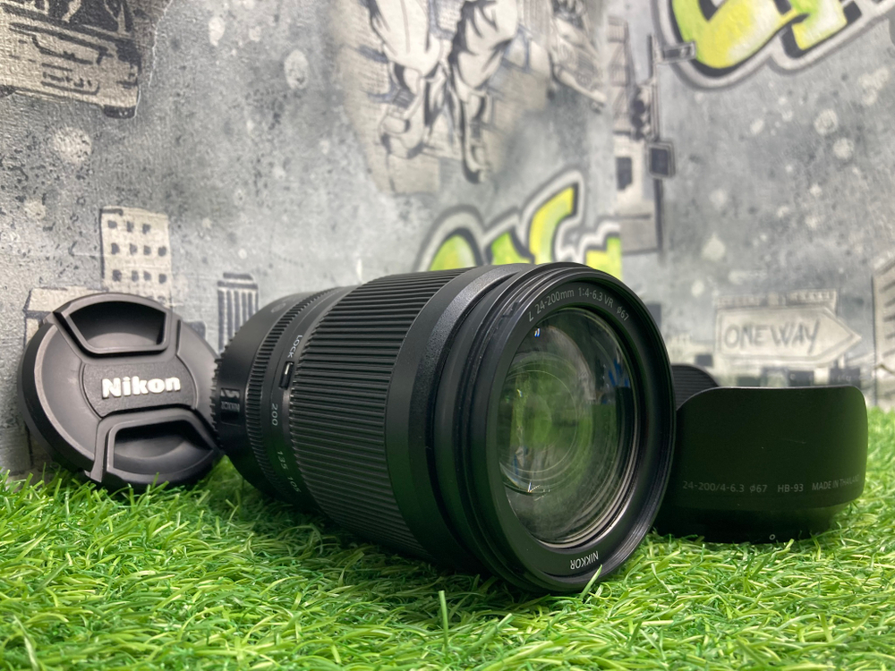 Nikon 24-200mm 4-6.3 VR Nikkor Z