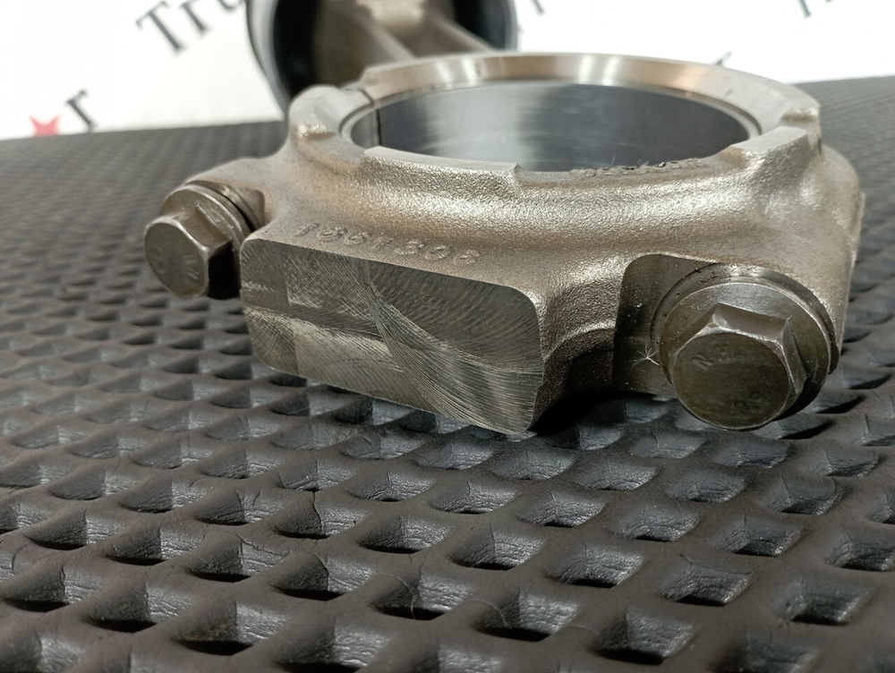 Поршень с шатуном