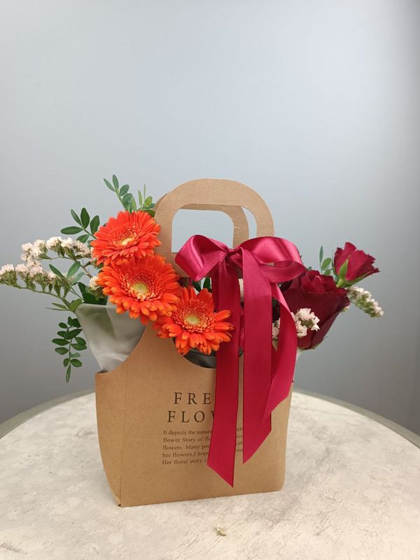 Композиция в сумочке "Мадам"