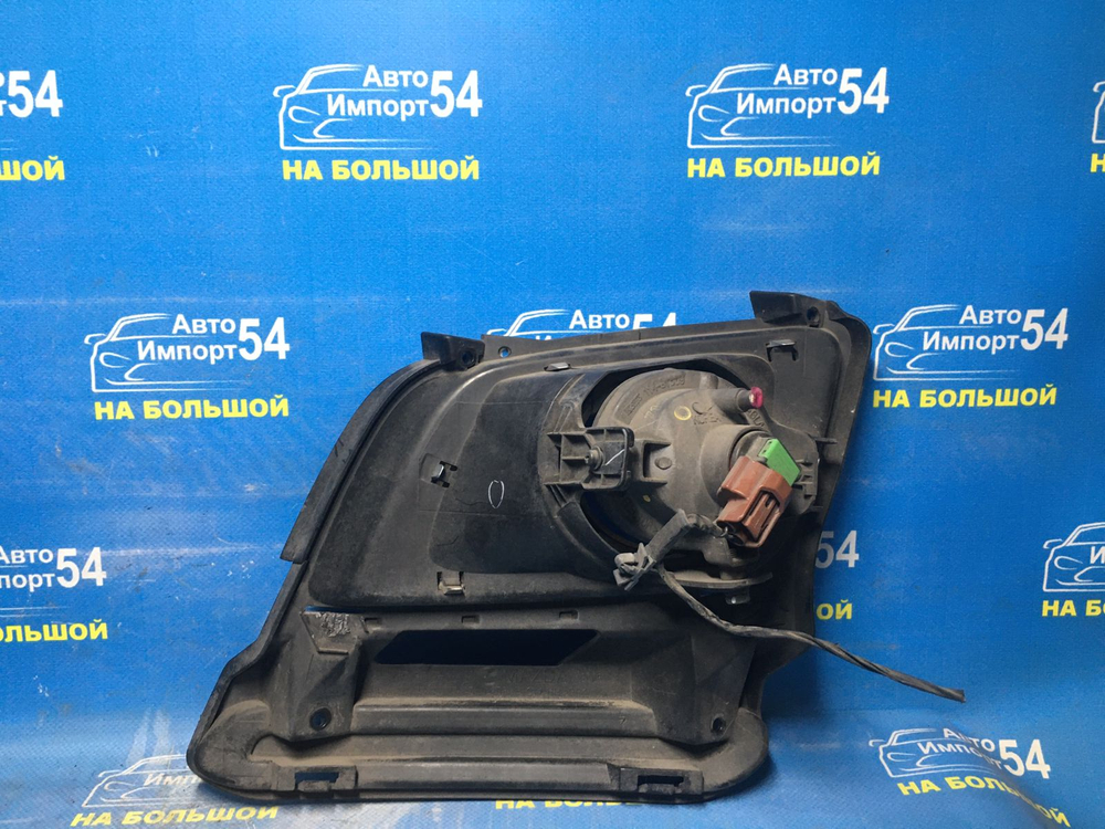 Туманка правая MAZDA MPV 2006-2007