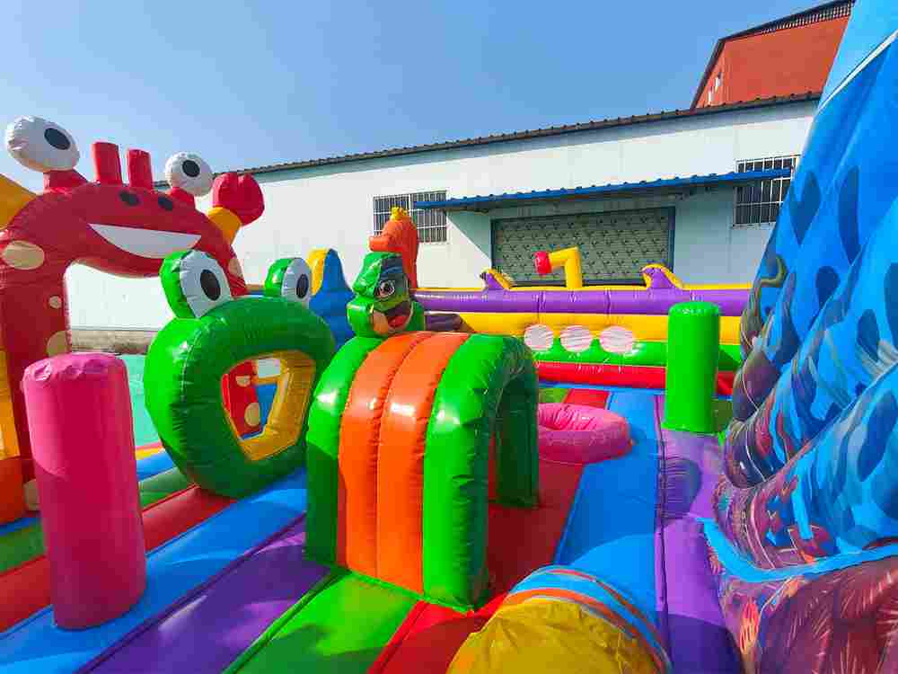 Коммерческий надувной батут «Океан улыбок» 8*6*4 м