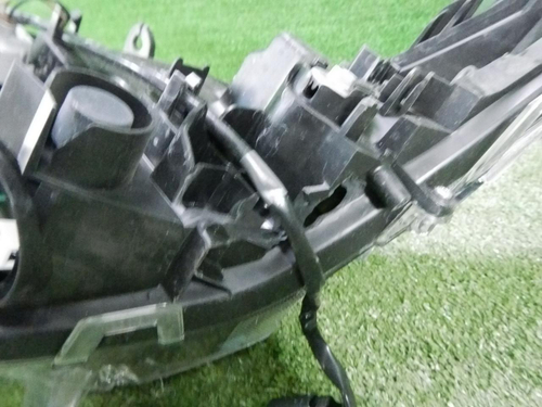 Битая Фара правая Toyota RAV4 5 XA50 (2018-н.в.) LED