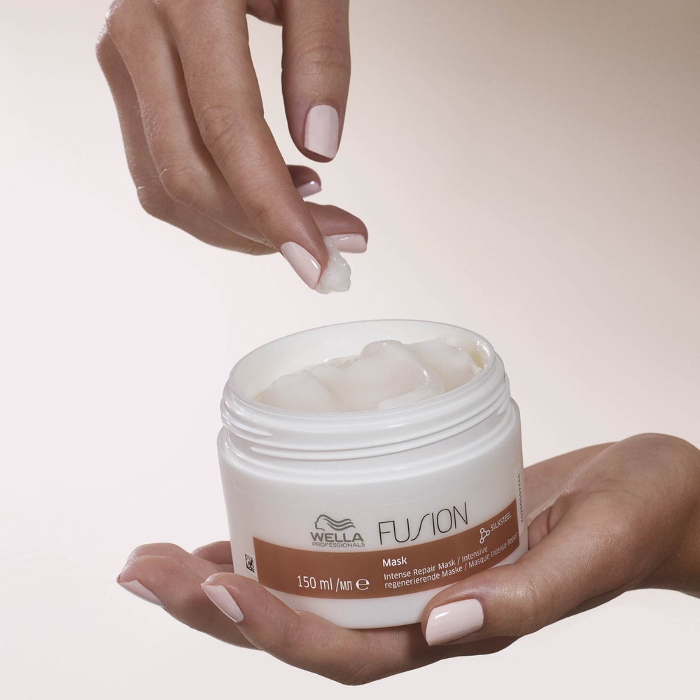 Wella Professionals Fusion - интенсивно регенерирующая маска /   150  ml  / GTIN 8005610415789