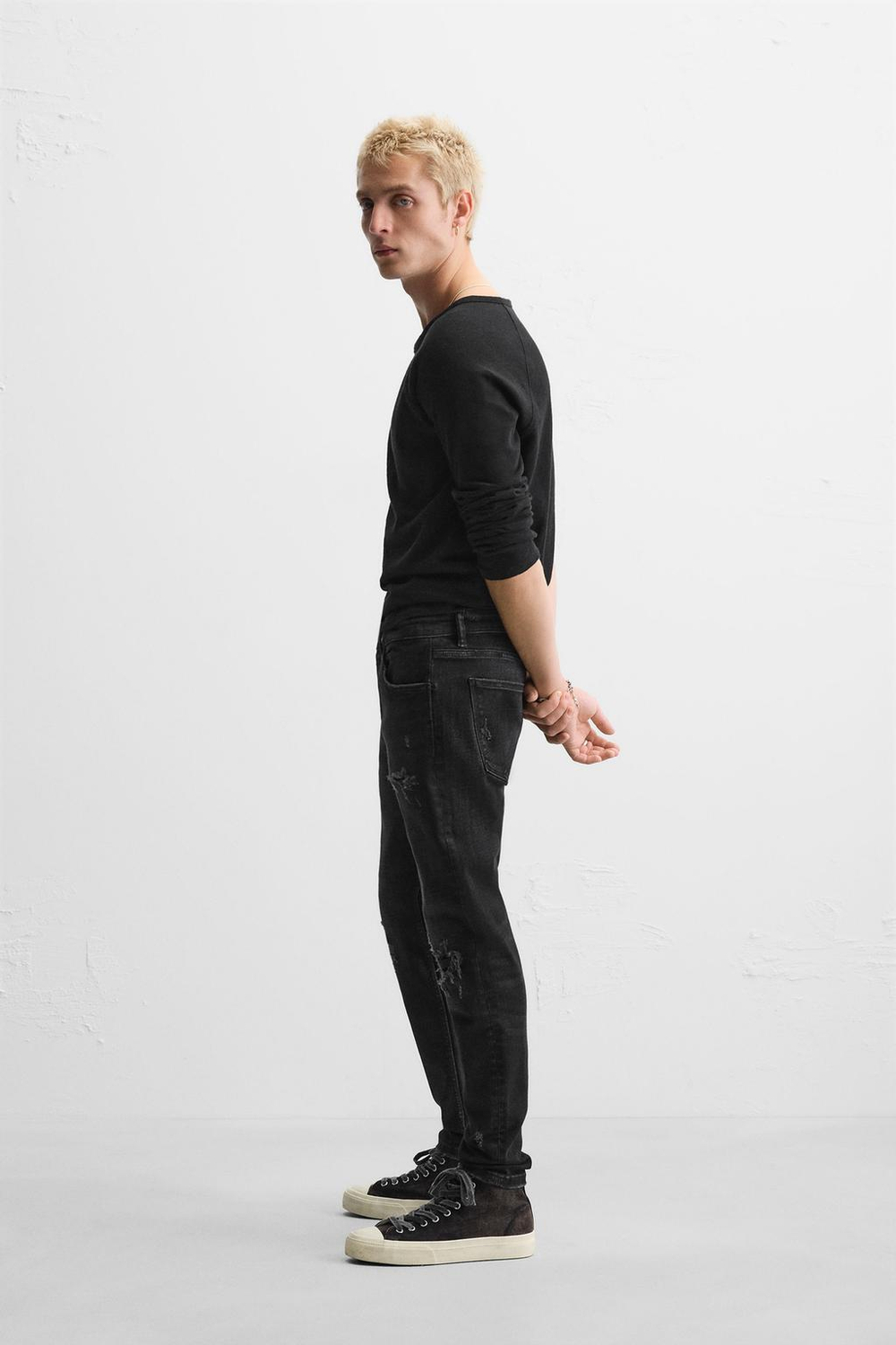 Джинсы skinny fit с разрезами