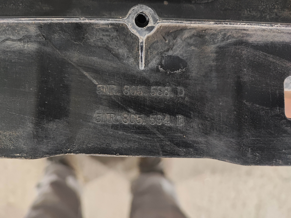 Панель передняя Volkswagen Tiguan 2 16-нв Б/У Оригинал 5NR805588D