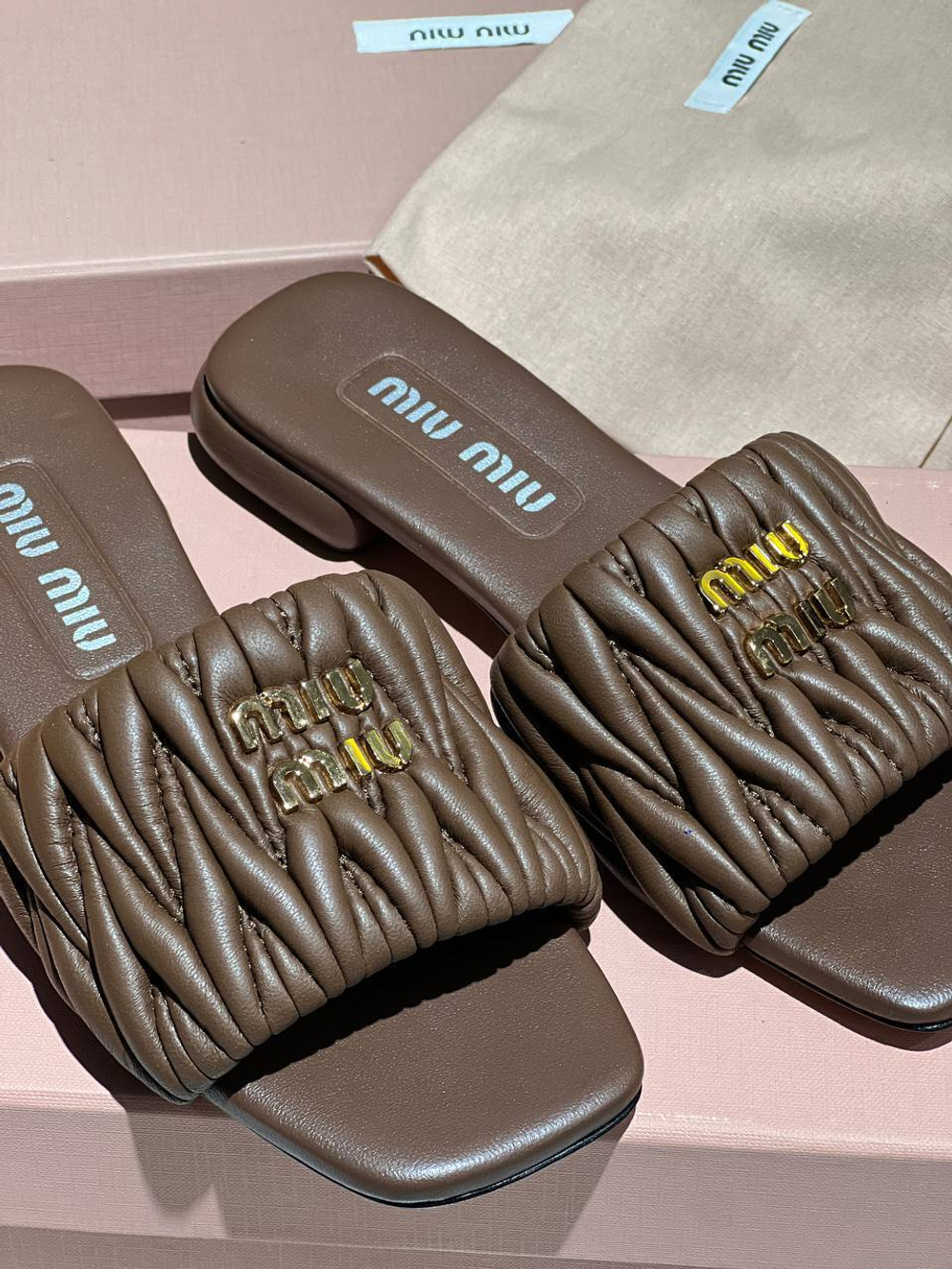 Шлепанцы MIU MIU