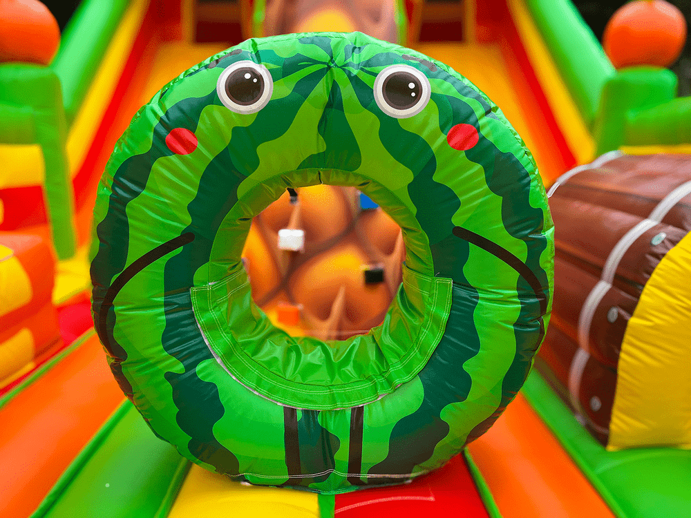 Коммерческий надувной батут « Спелый абрикос», 10*6*5 м