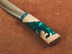 Якутский нож "Амга", сталь Х12МФ, рукоять стабилизированная карельская береза / акрил изумруд