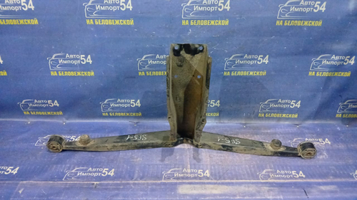 Крепление редуктора SUBARU FORESTER 2000