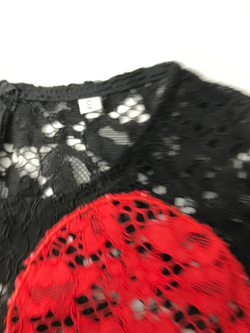 Платье с красными кругами 42 размер