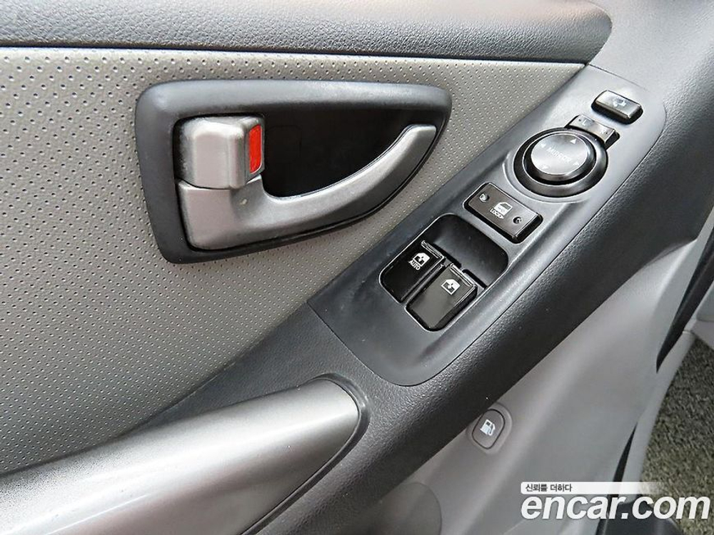 Hyundai The New Grand Starex 하이루프 (08.2020)