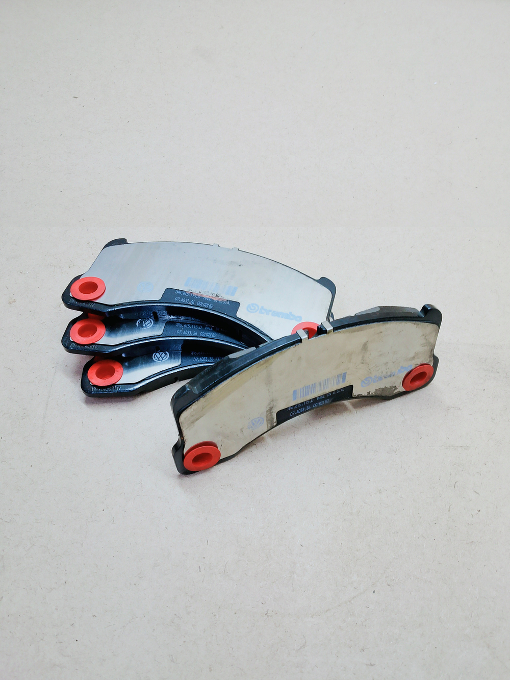 Тормозные колодки Brembo 7P6.615.115.D