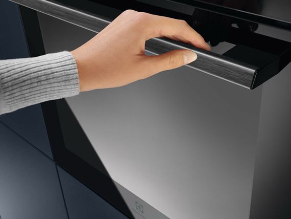 Духовой шкаф Electrolux EOD5C70BZ