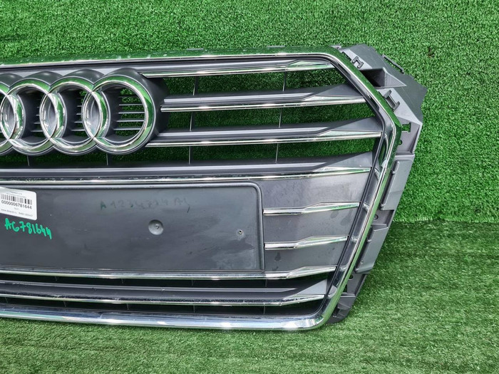 Решетка радиатора Audi A4 B9 (2015-2020)
