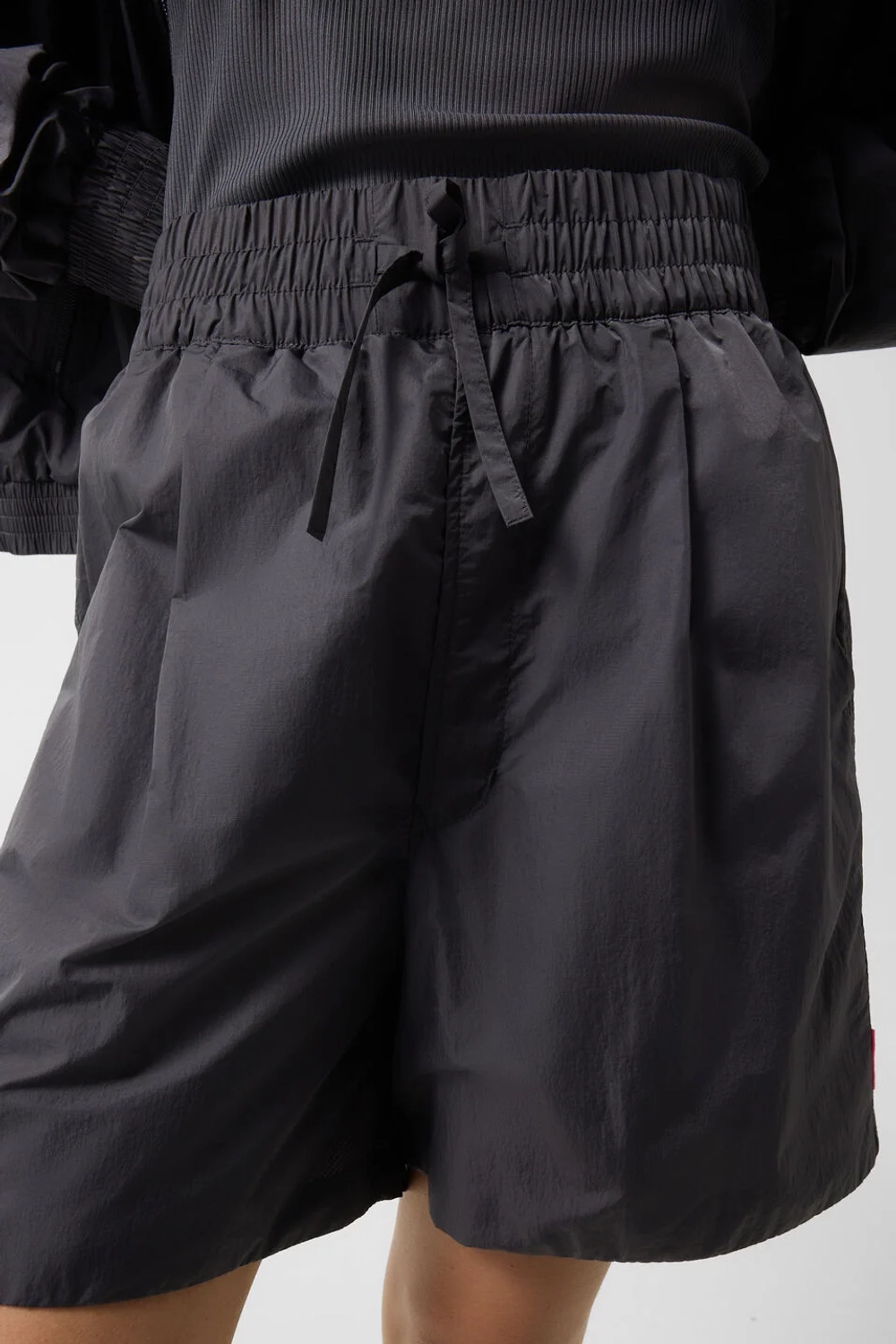 Шорты BOGNER FIRE+ICE CHENOA в цвете антрацит