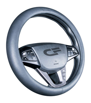 Оплетка на руль круглая CarFashion -М- «ATOM» 31449 - Экокожа - черный, перфорация
