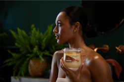 Sanctuary Spa Signature Natural Oils - солевой пилинг питание и увлажнение /   650  g  / GTIN 5031550000702