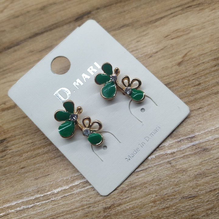 Серьги-гвоздики Полуцветок лепестки 2 половинки стразы эмаль зеленая металл золотистый
