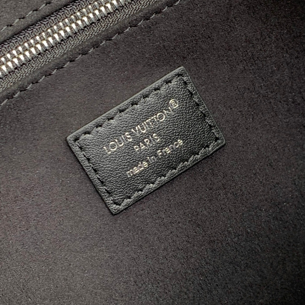 Louis Vuitton Onthego PM
