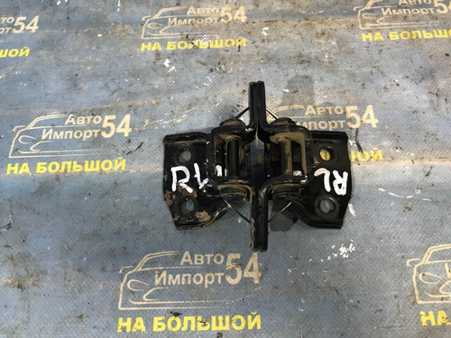 Петля двери задней левой MAZDA DEMIO 2001