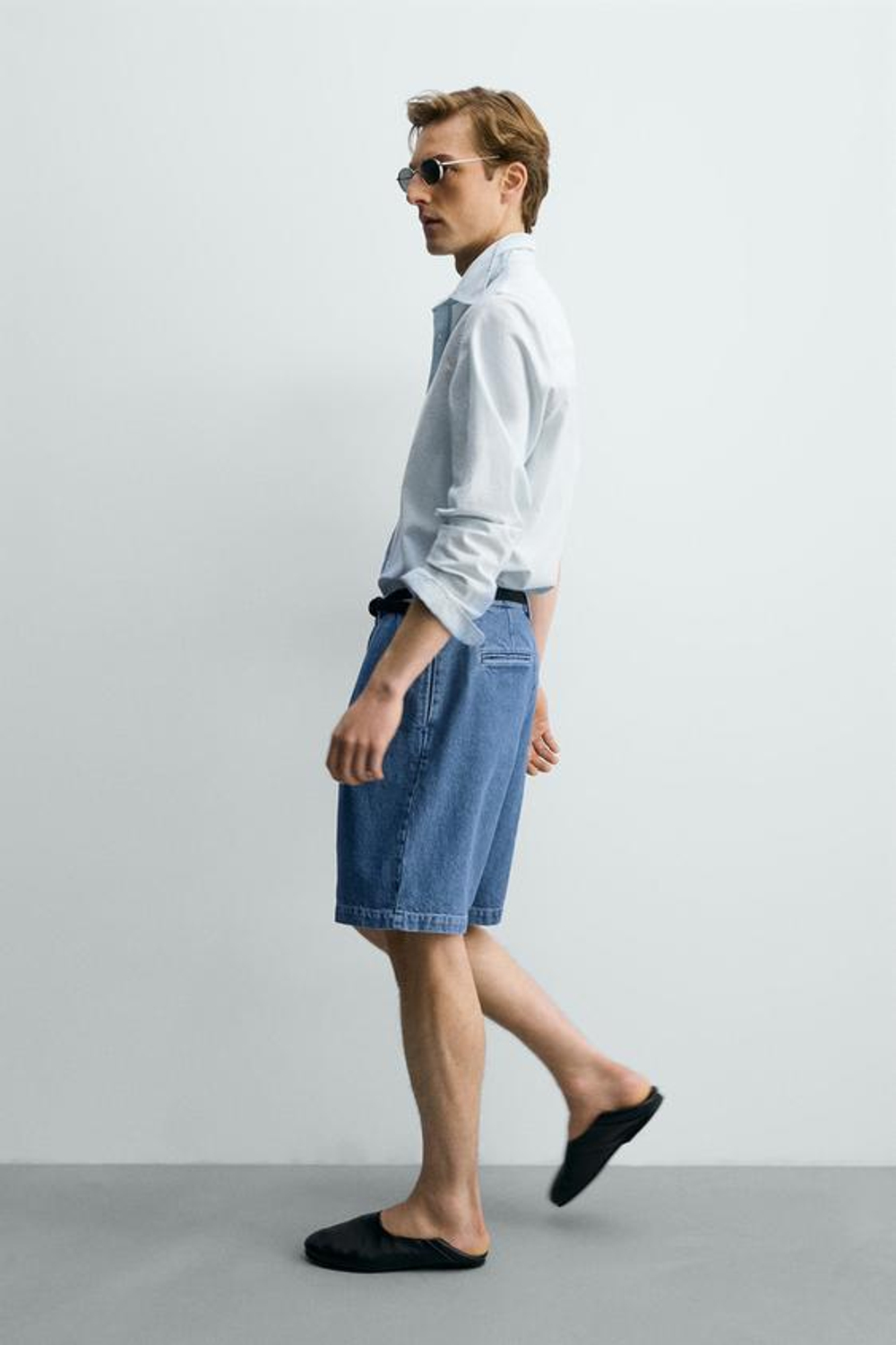 ZARA ДЖИНСОВЫЕ ШОРТЫ RELAXED FIT С ЗАЩИПАМИ, СИНИЙ