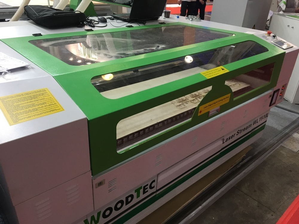 Лазерно-гравировальный станок с ЧПУ WoodTec LaserStream WL U 1510L