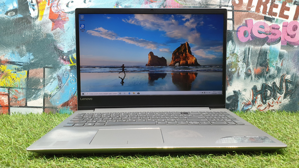 Игровой Lenovo i7-8/12gb/RX 550 4 Gb/FHD/  IdeaPad 720-15 81C70005RK