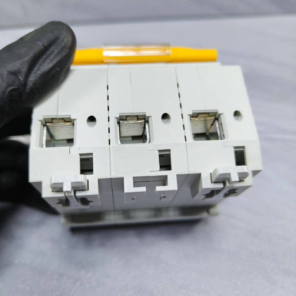 Автомат iEK KARAT ВА47-100 3P (380B)
