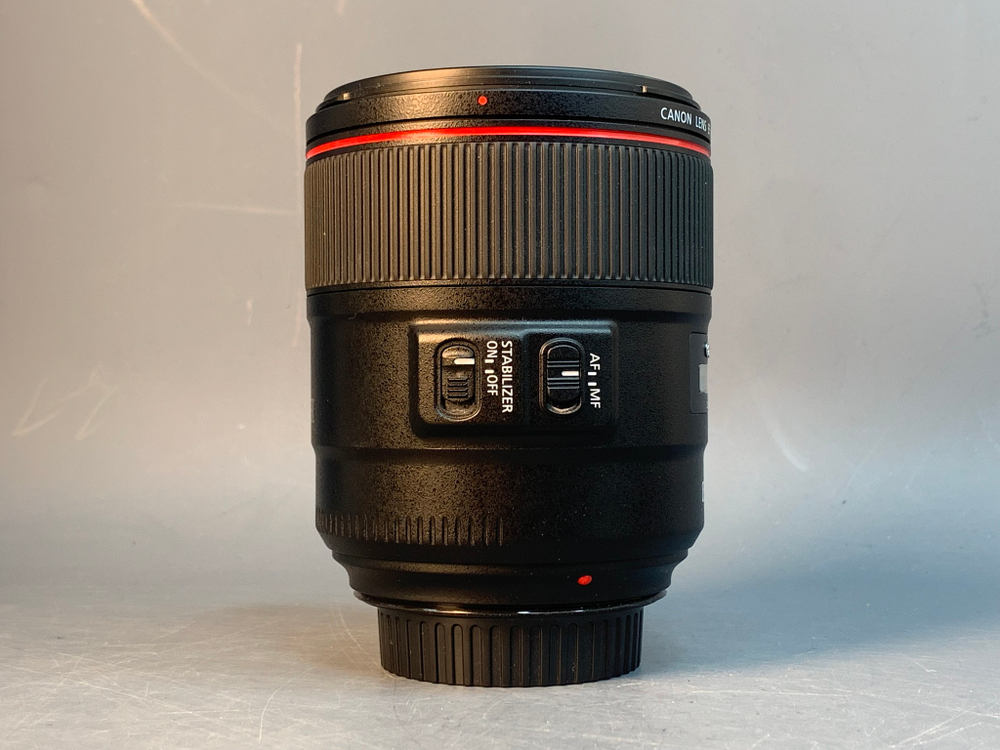 Canon EF 85mm 1.4L IS USM
