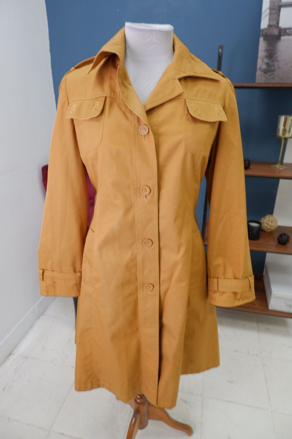 Тренч стильного оттенка 44 размер